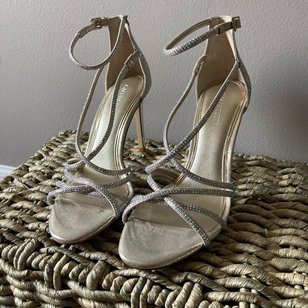 Gianni Bini Sparkling Strappy Sandals, Size 7, NWT
